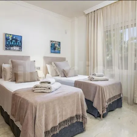 Aloha Hill Club Apartment *