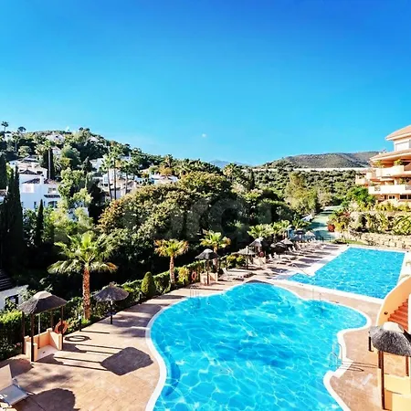 Aloha Hill Club Apartment Marbella
