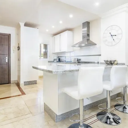 Aloha Hill Club Apartment Marbella
